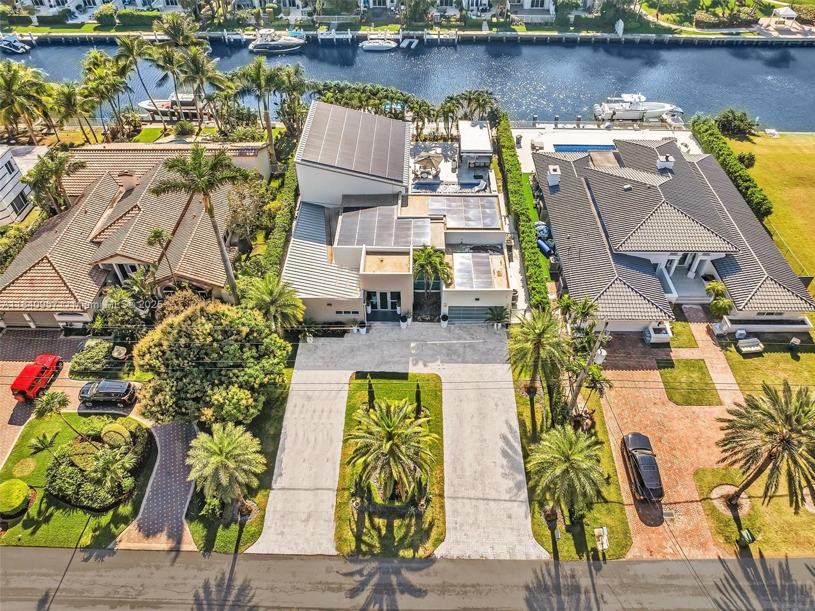 307 Holiday Dr, Hallandale Beach FL 33009 — #A11840957