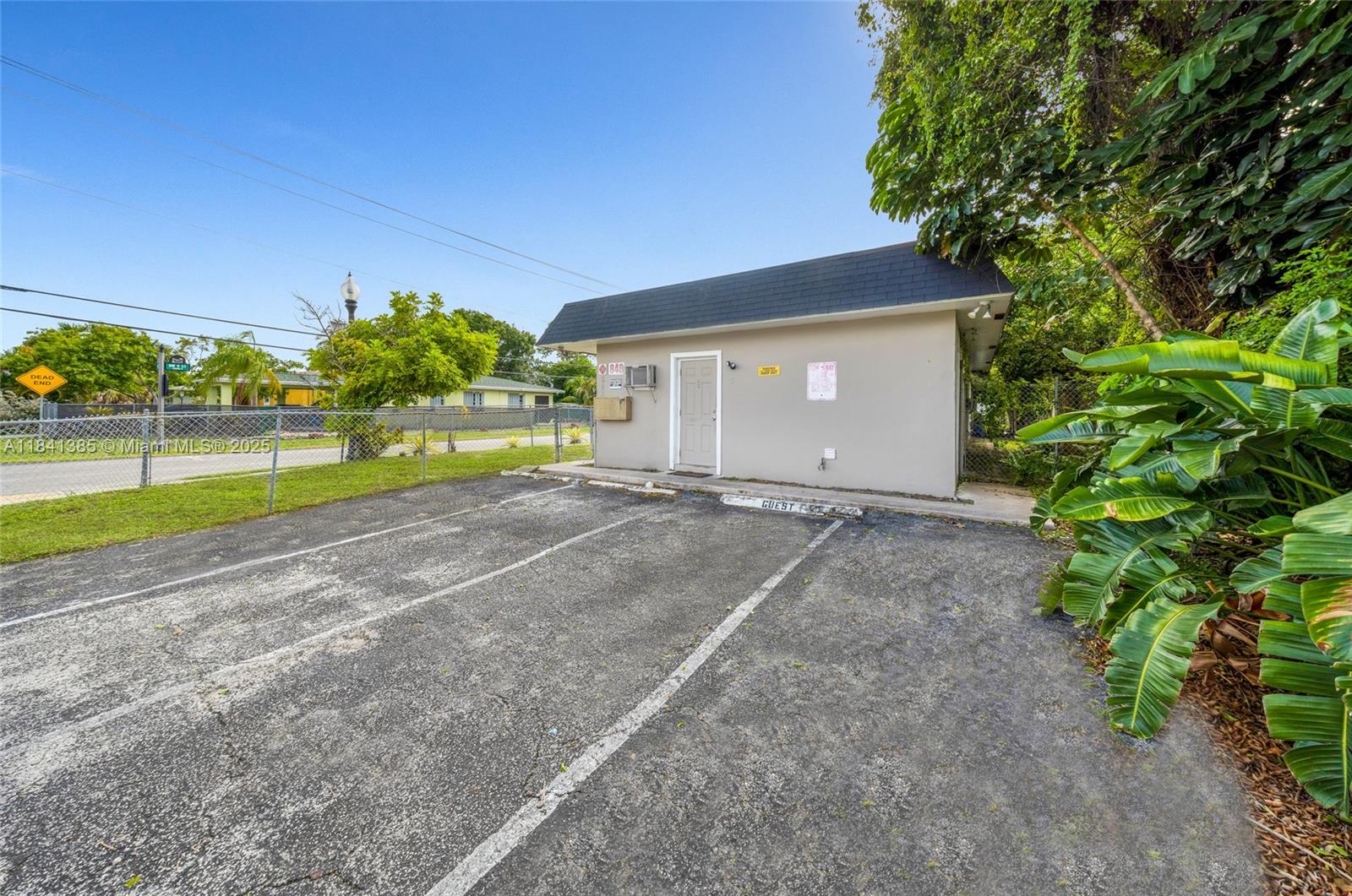 84b12bae-5864 848 NW 2nd Ave, Fort Lauderdale FL 33311 — #A11841385