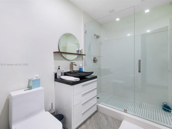 517 S Riverside Dr, Pompano Beach FL 33062 — #A11841793