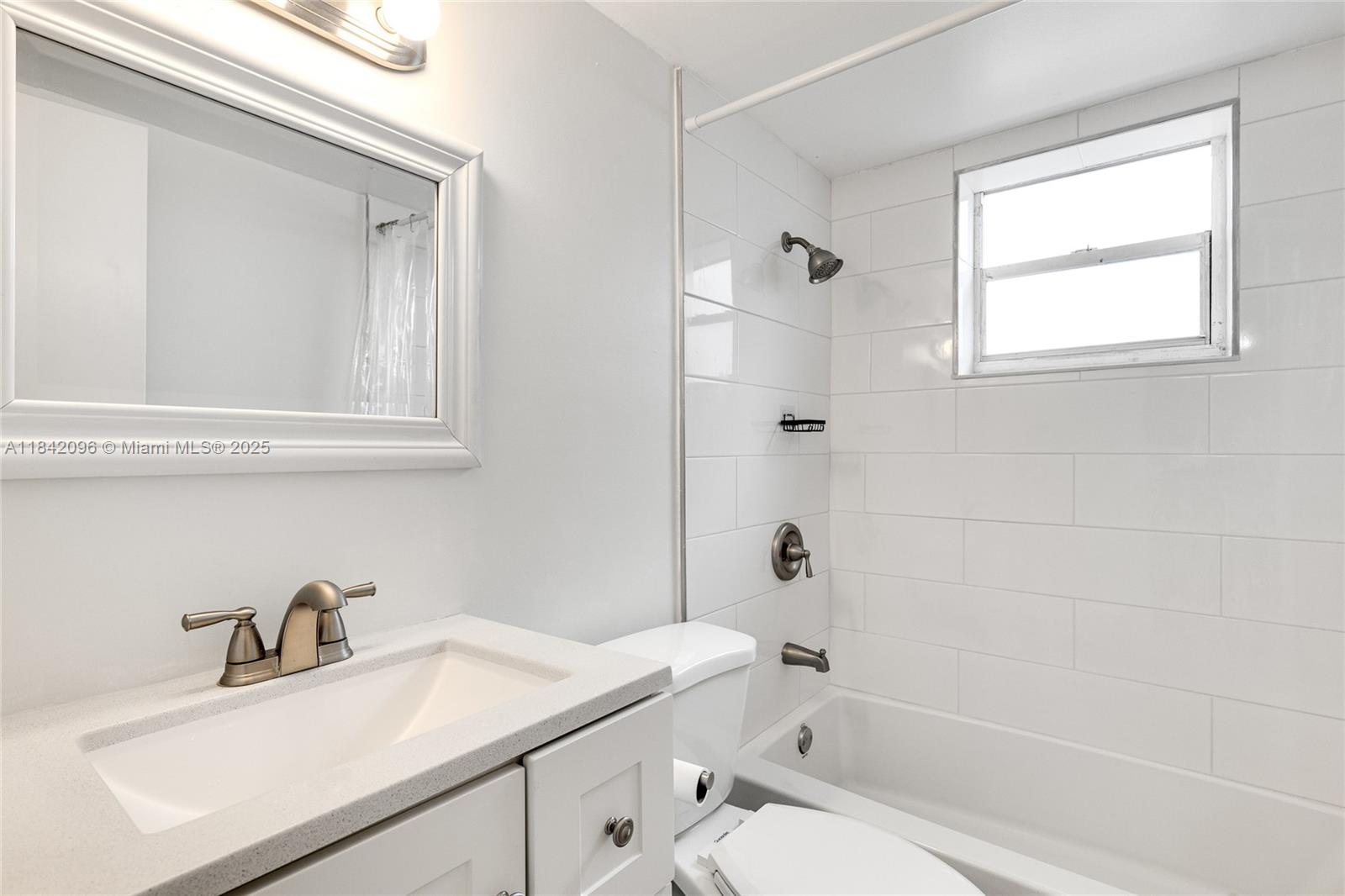 84b12bae-5886 2465 SW 18th Avenue # 3208, Miami FL 33145 — #A11842096