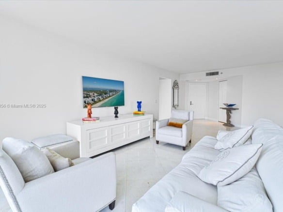 3500 Mystic Pointe Dr # 2101, Aventura FL 33180 — #A11842356
