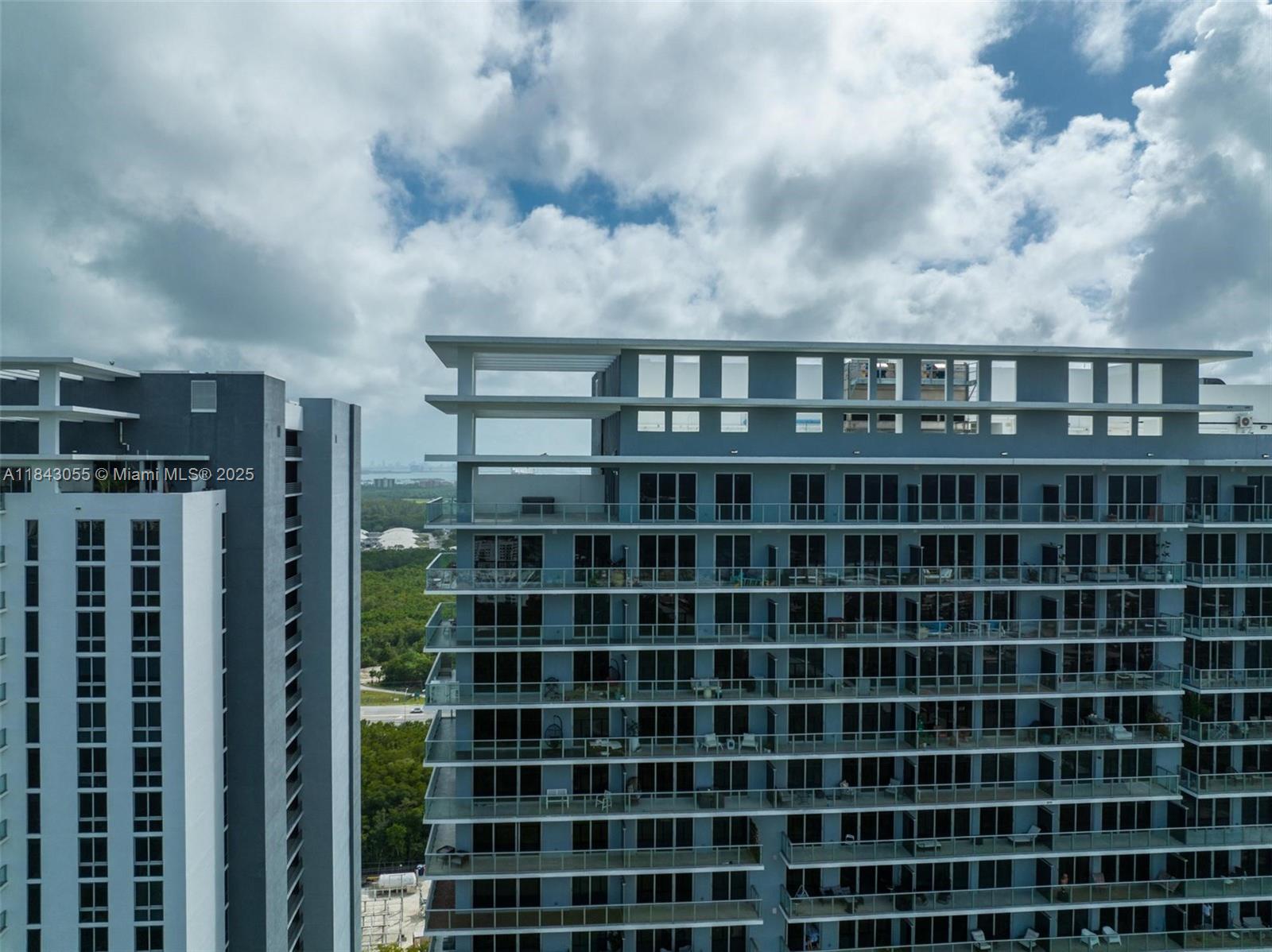 84b12bae-5926 16385 Biscayne Blvd # 4, North Miami Beach FL 33160 — #A11843055