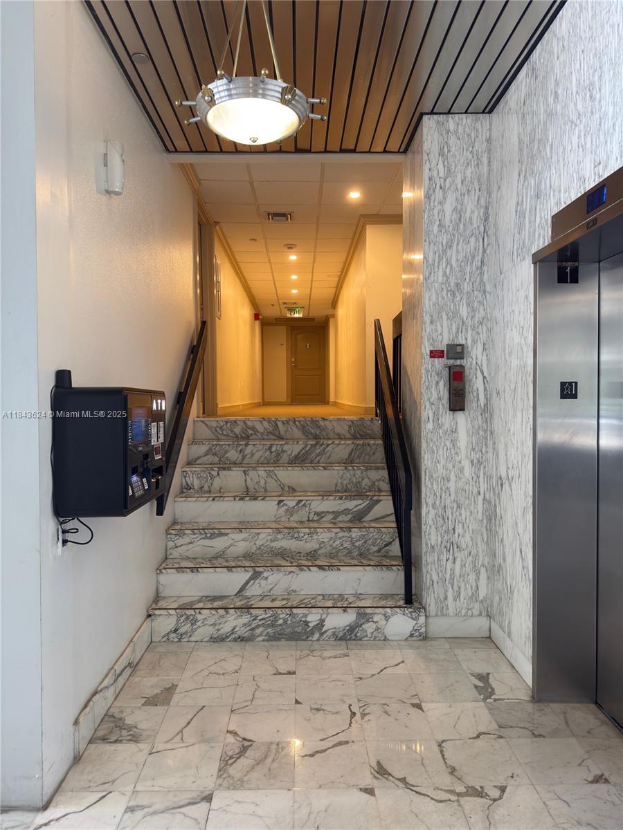 84b12bae-5937 3675 N Country Club Dr # 109, Aventura FL 33180 — #A11843624