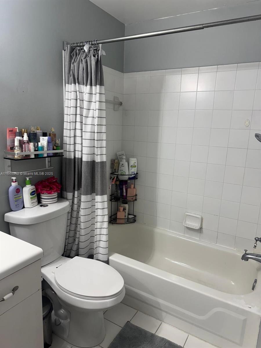 1051 Sorrento Dr, Weston FL 33326 — #A11844052