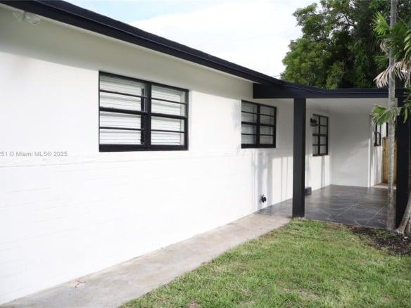 3955 SW 69th Ave, Miami FL 33155 — #A11844251