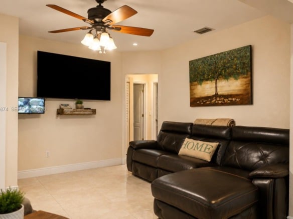 117 W 34th St, Hialeah FL 33012 — #A11845874