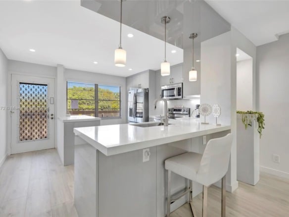 2101 Lucaya Bnd # E3, Coconut Creek FL 33066 — #A11845872