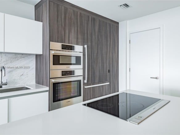 851 NE 1st Ave # 2100, Miami FL 33132 — #A11847207