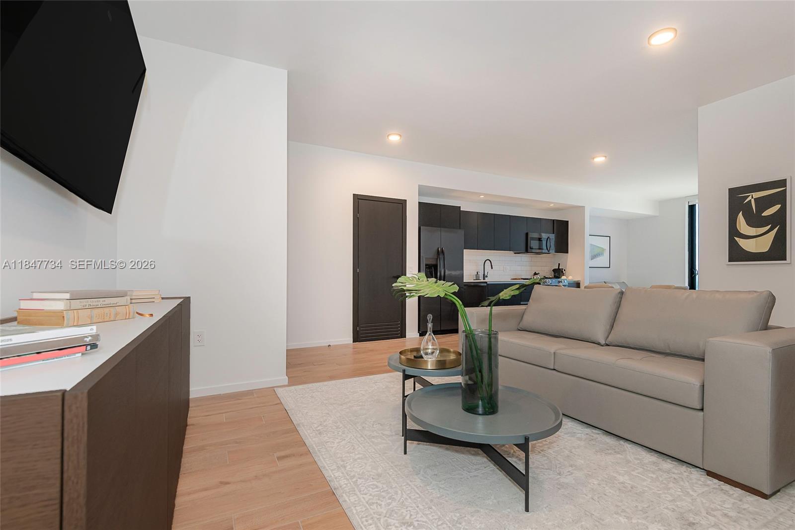 84b12bae-6085 398 NE 5th St # 4417, Miami FL 33132 — #A11847734