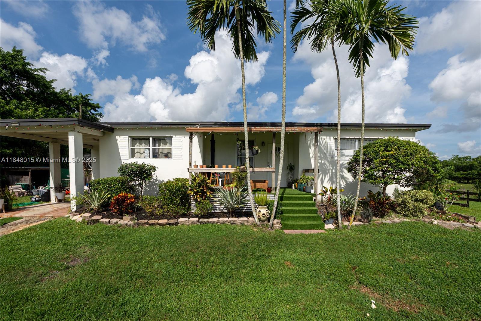84b12bae-6096 1921 SW 112th Ave, Davie FL 33325 — #A11848015