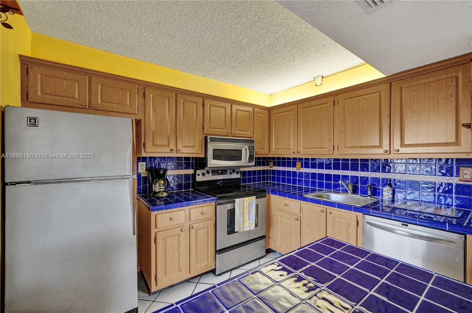 1104 N Hiatus Rd # 1104, Pembroke Pines FL 33026 — #A11698190