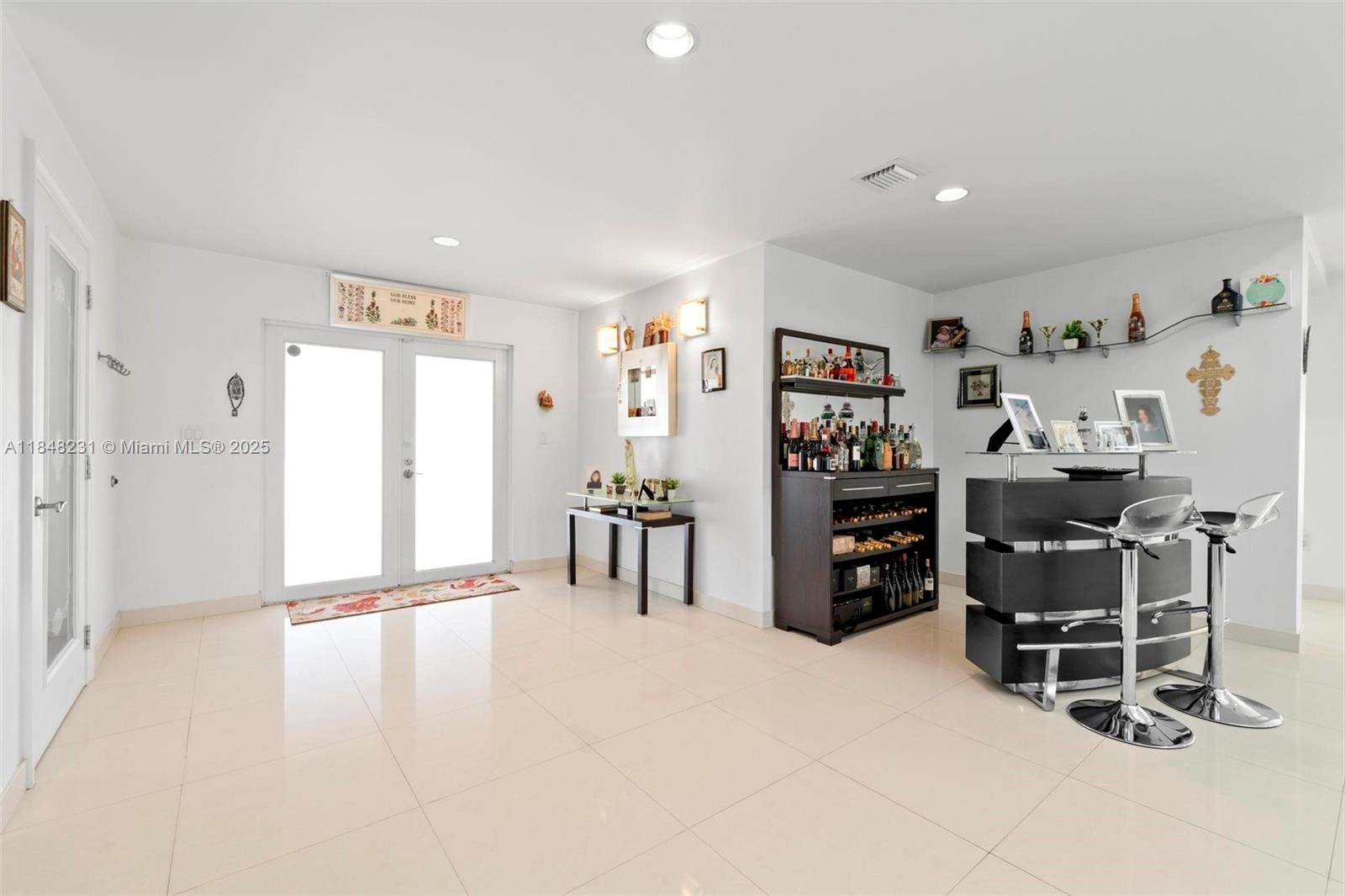84b12bae-6102 5045 SW 67th Ave, South Miami FL 33155 — #A11848231