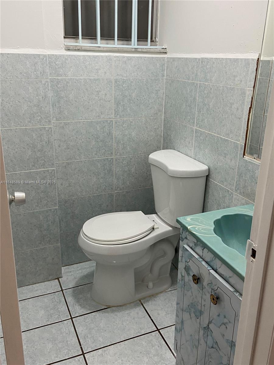 84b12bae-6120 440 E 23rd St # 1416, Hialeah FL 33013 — #A11848589