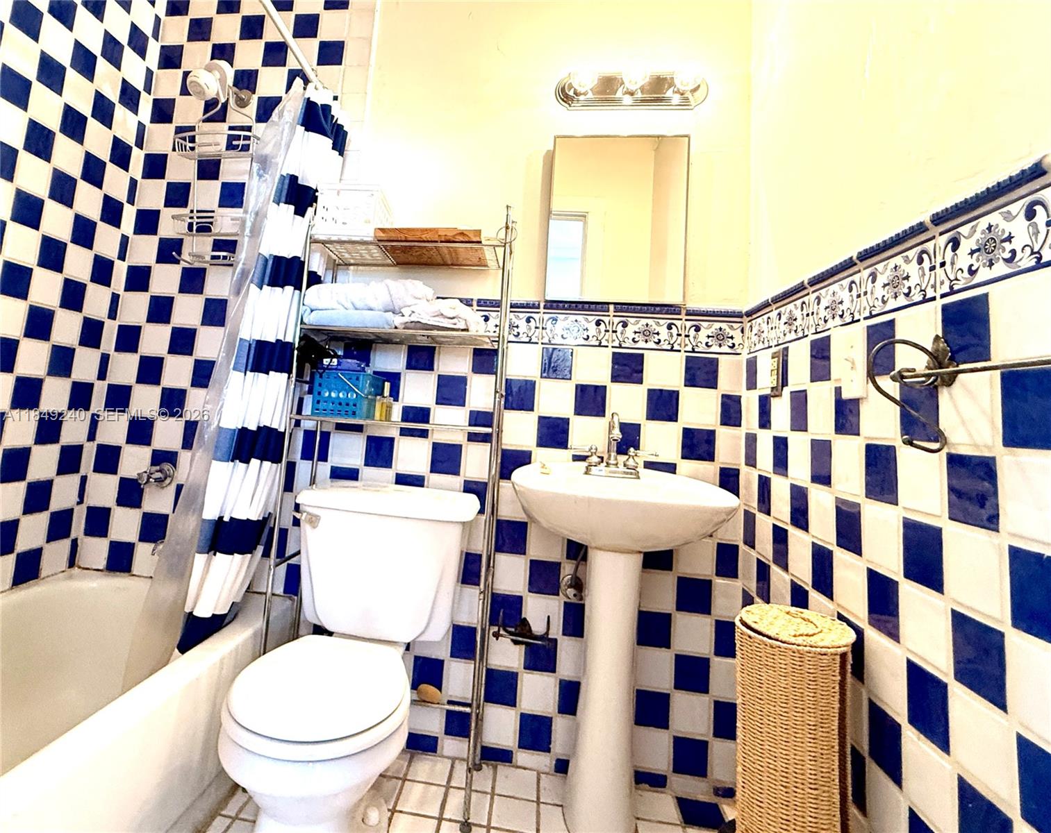 84b12bae-6144 934 Michigan Ave # 304, Miami Beach FL 33139 — #A11849240
