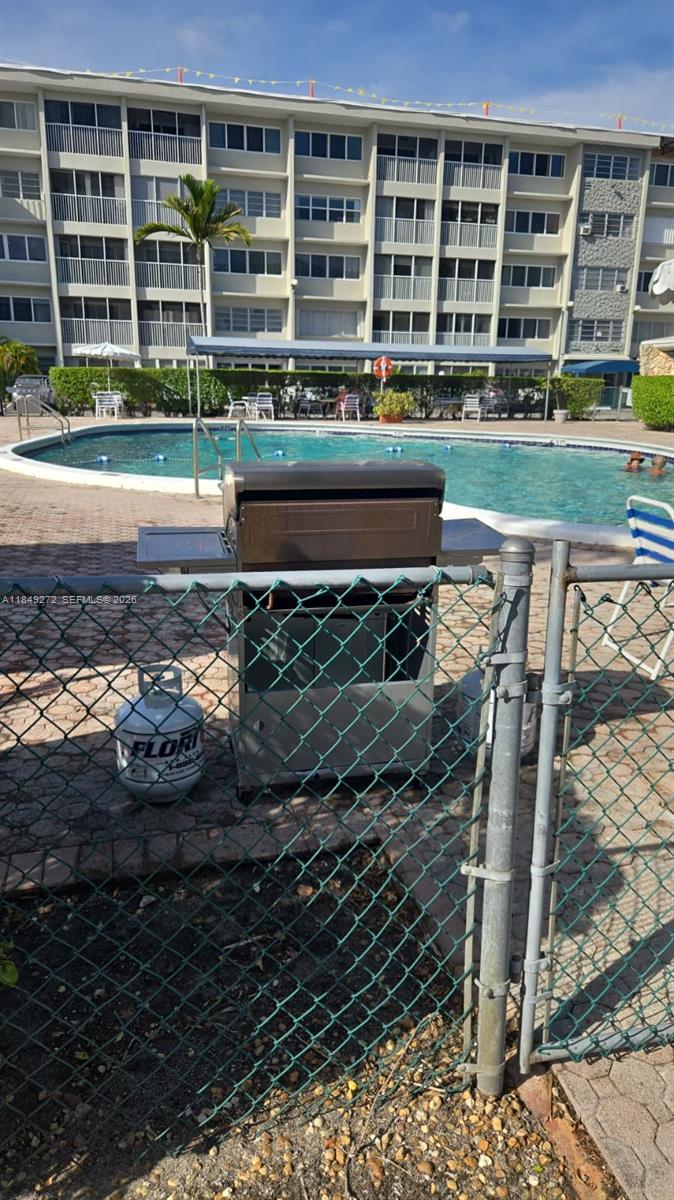 84b12bae-6146 215 SE 3rd Ave # 403A, Hallandale Beach FL 33009 — #A11849272