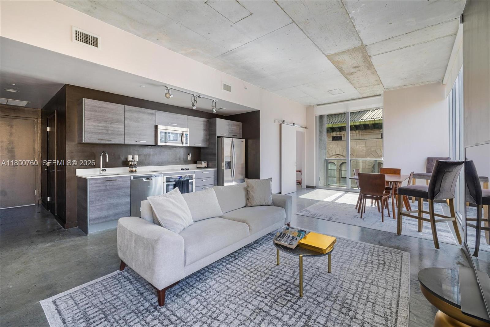 84b12bae-6192 151 SE 1st St # 401, Miami FL 33131 — #A11850760