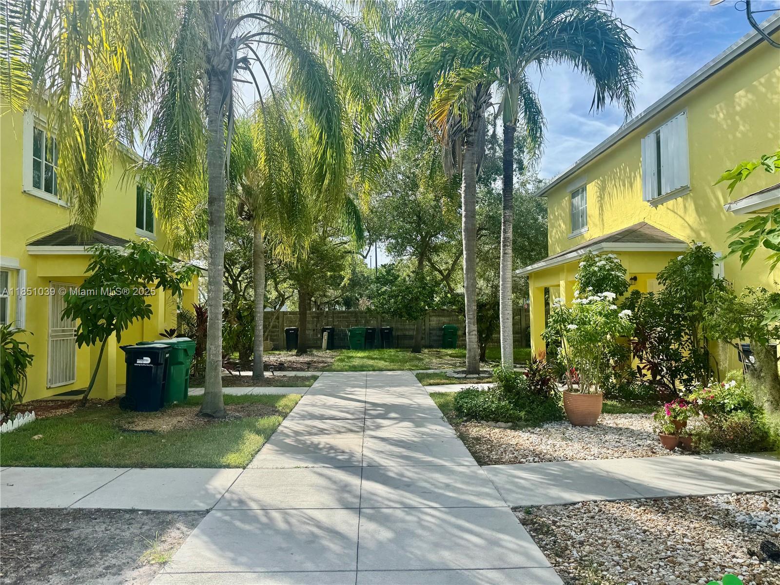 84b12bae-6201 19550 SW 103rd Ct # 5, Cutler Bay FL 33157 — #A11851039
