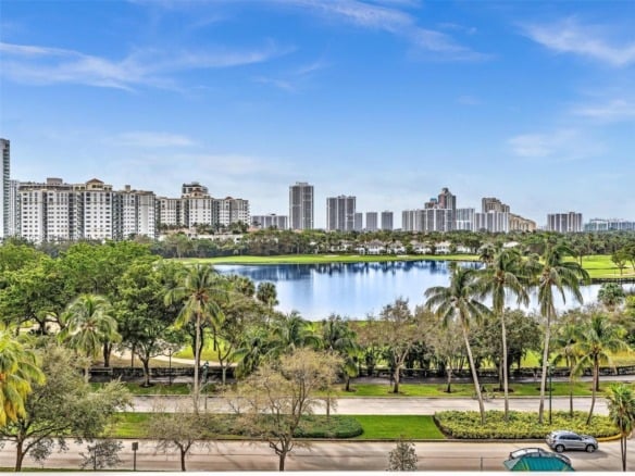 3675 N Country Club Dr # 707, Aventura FL 33180 — #A11851638