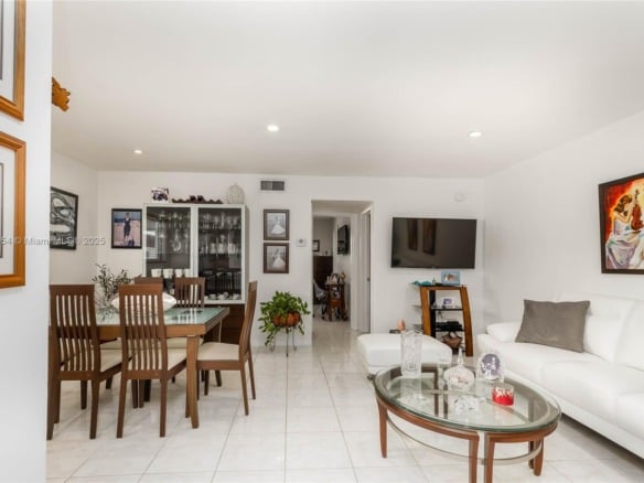 581 Blue Heron Dr # B, Hallandale Beach FL 33009 — #A11851854