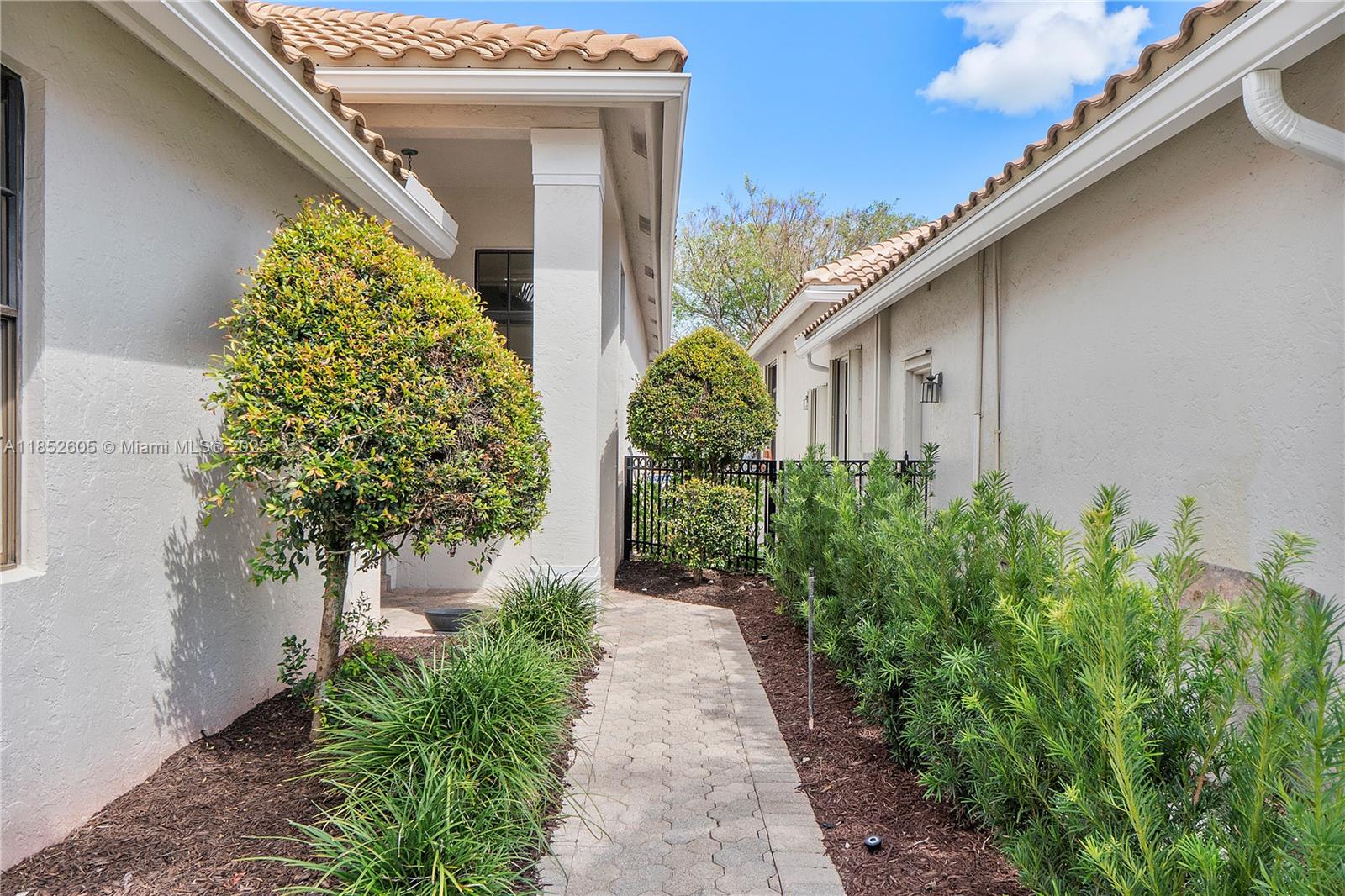 84b12bae-6257 2449 NW 64th St, Boca Raton FL 33496 — #A11852605