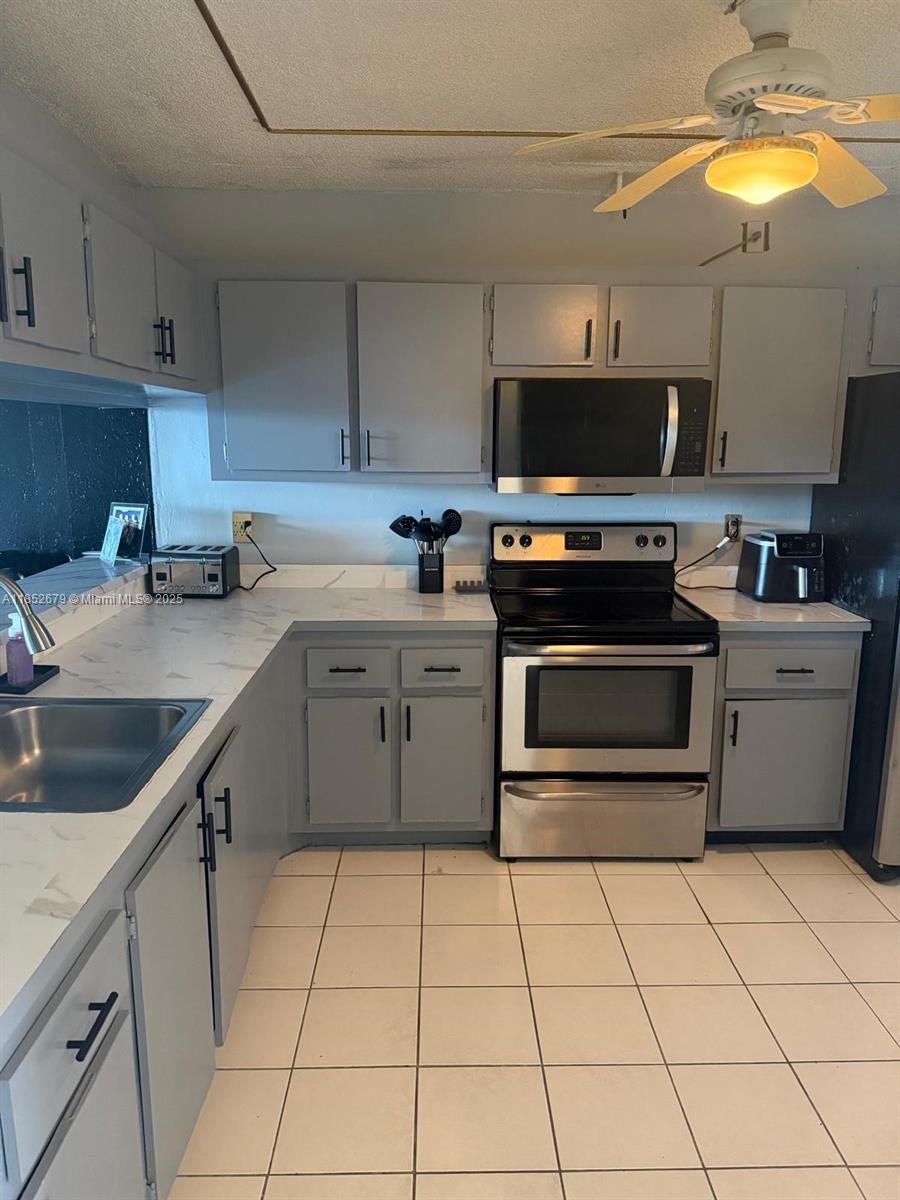 84b12bae-6260 8040 Hampton Blvd # 512, North Lauderdale FL 33068 — #A11852679