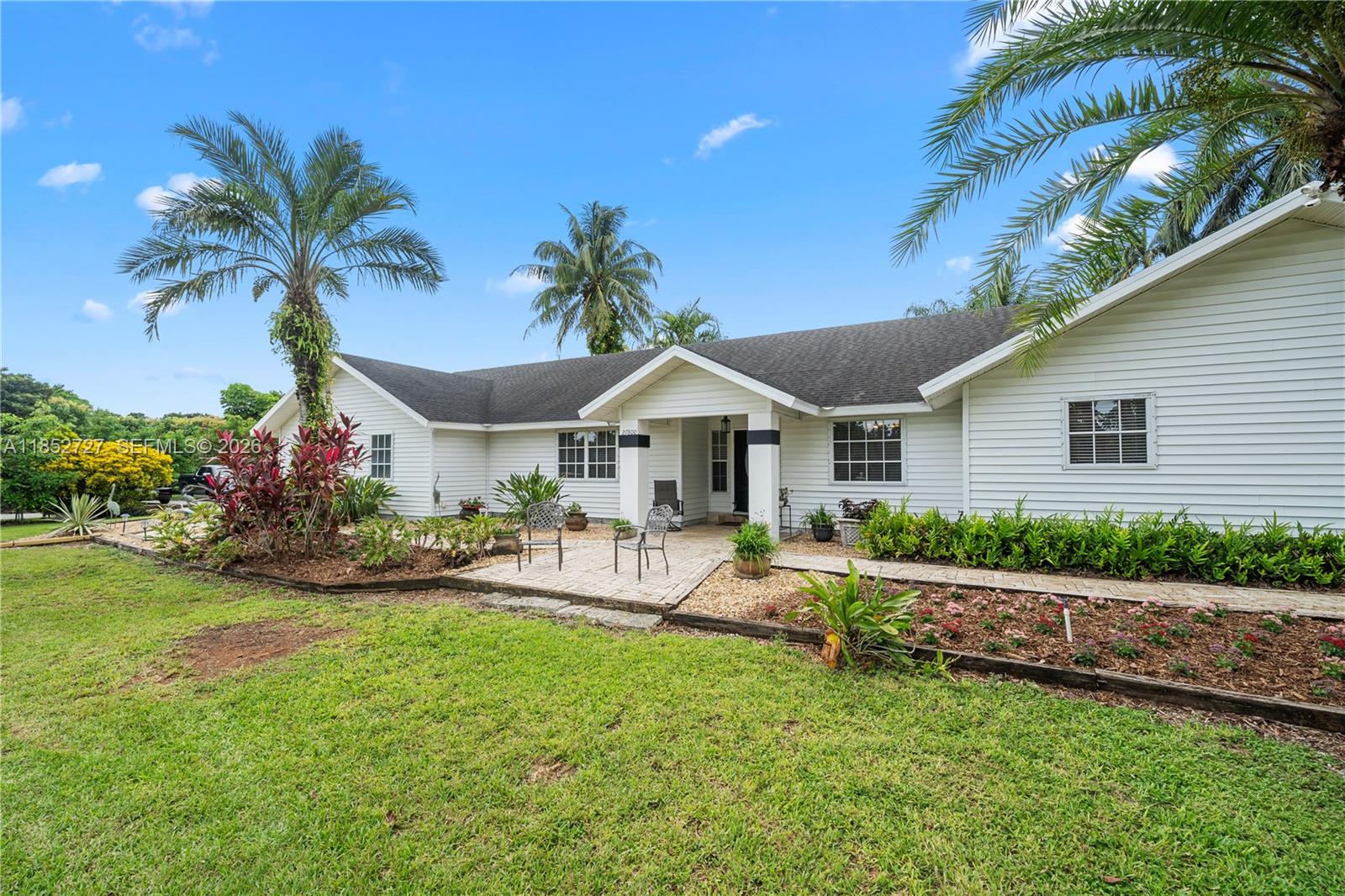 84b12bae-6262 27800 SW 182nd Ave, Homestead FL 33031 — #A11852727