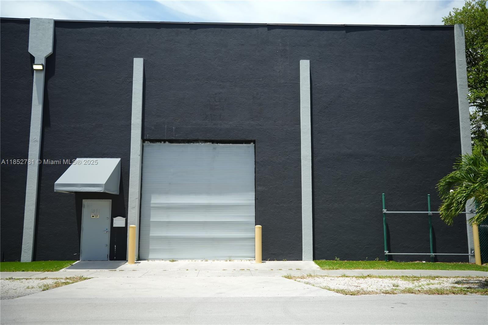 84b12bae-6263 1951 Grant St, Hollywood FL 33020 — #A11852781