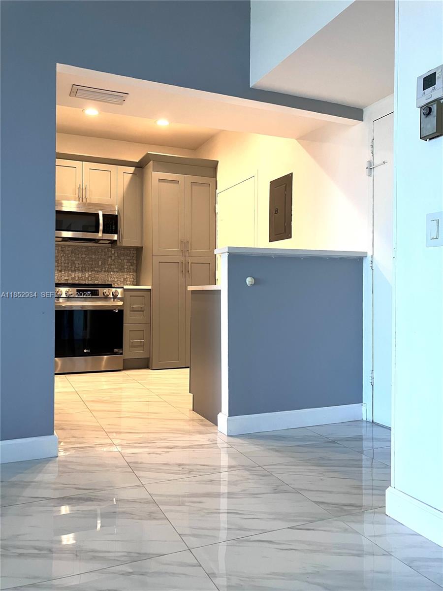 84b12bae-6267 2000 S Ocean Blvd # 16N, Lauderdale By The Sea FL 33062 — #A11852934