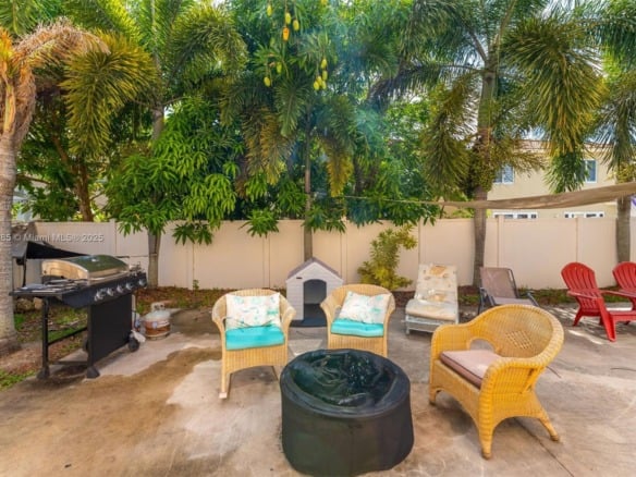 1755 NE 37th Ave, Homestead FL 33033 — #A11853685