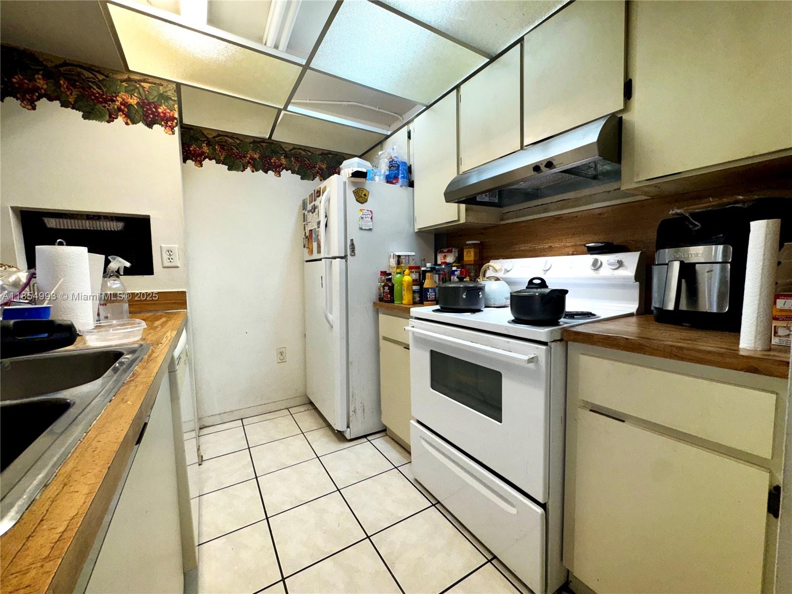 84b12bae-6360 7165 NW 186th St # A211, Hialeah FL 33015 — #A11854993