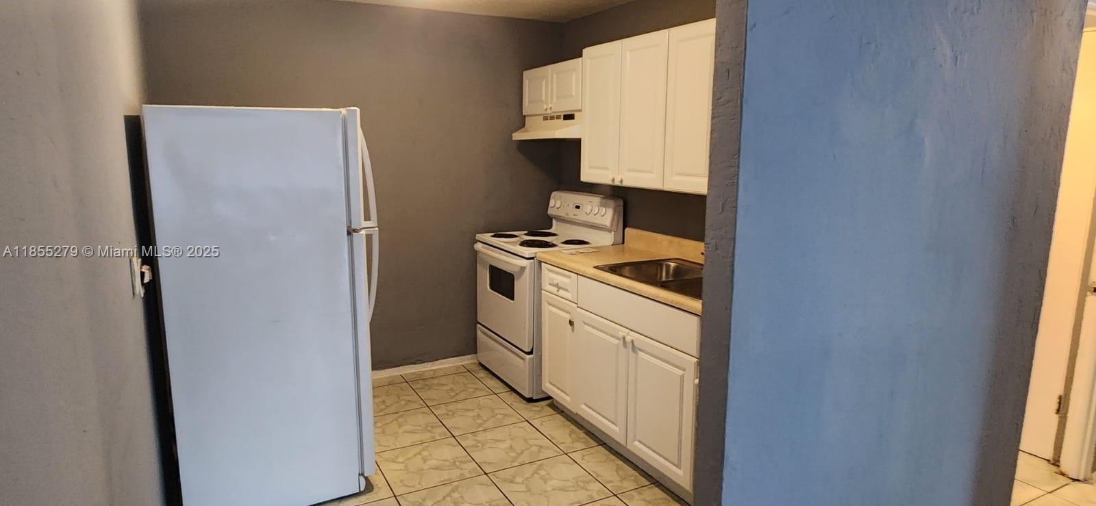 84b12bae-6369 3147 Economy, Fort Myers FL 33916 — #A11855279