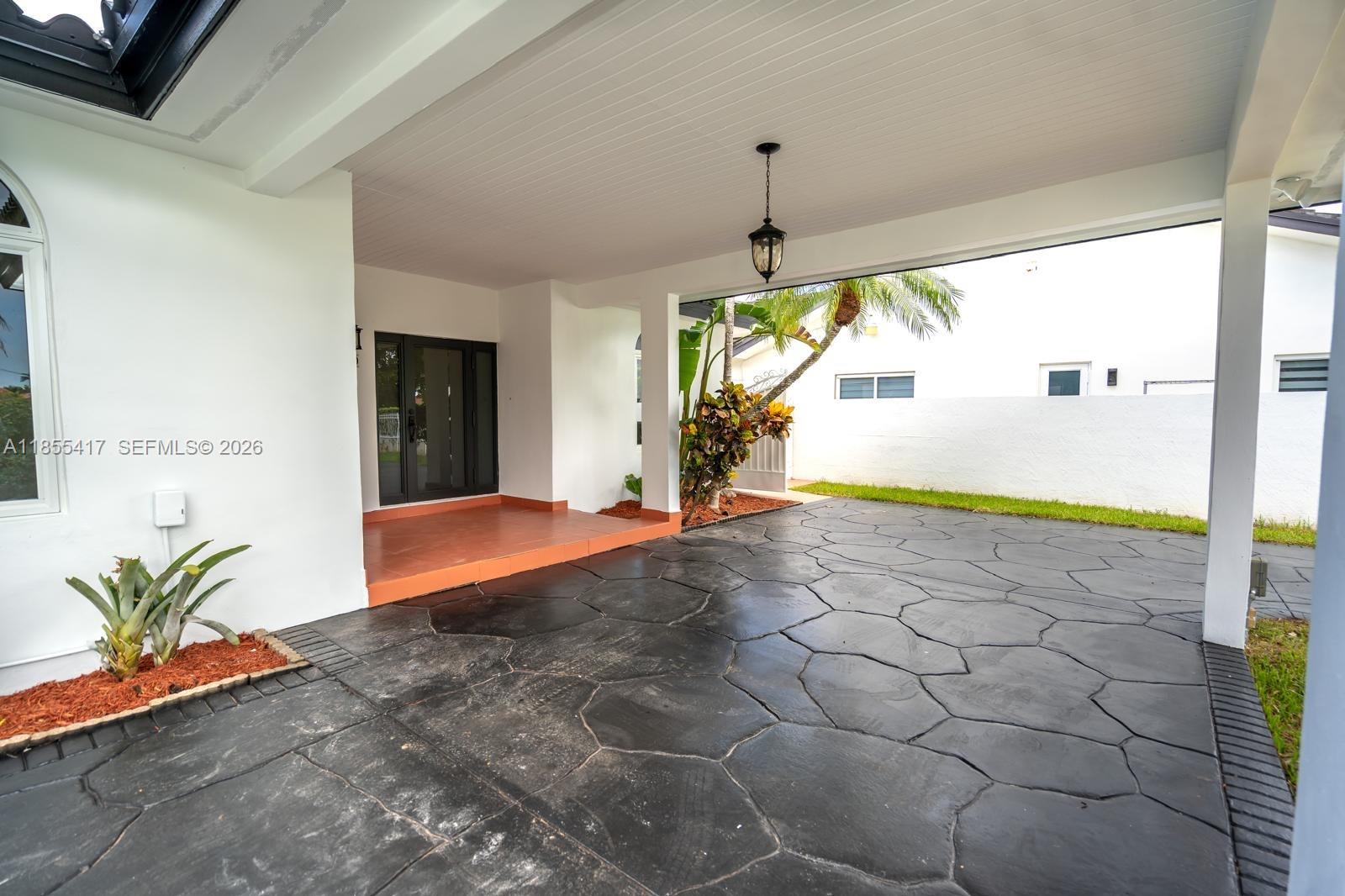 84b12bae-6376 2810 SW 114th Ave, Miami FL 33165 — #A11855417