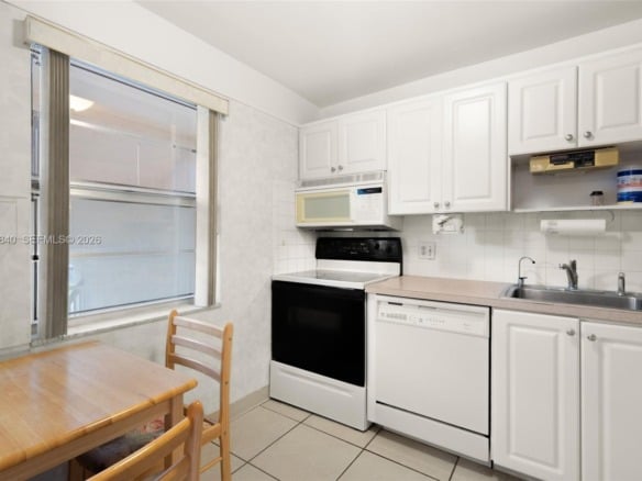 1040 Country Club Dr # 309, Margate FL 33063 — #A11855840