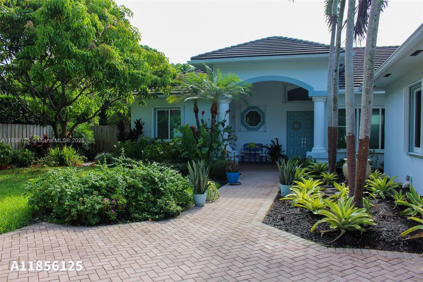 84b12bae-6399 15255 SW 80th Ave, Palmetto Bay FL 33157 — #A11856125