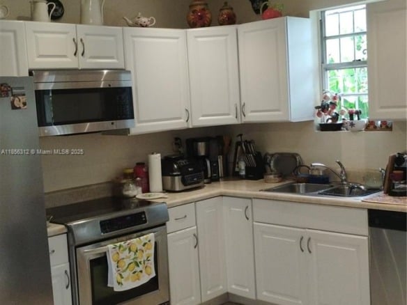 7312 NW 17th Ct, Miami FL 33147 — #A11856312