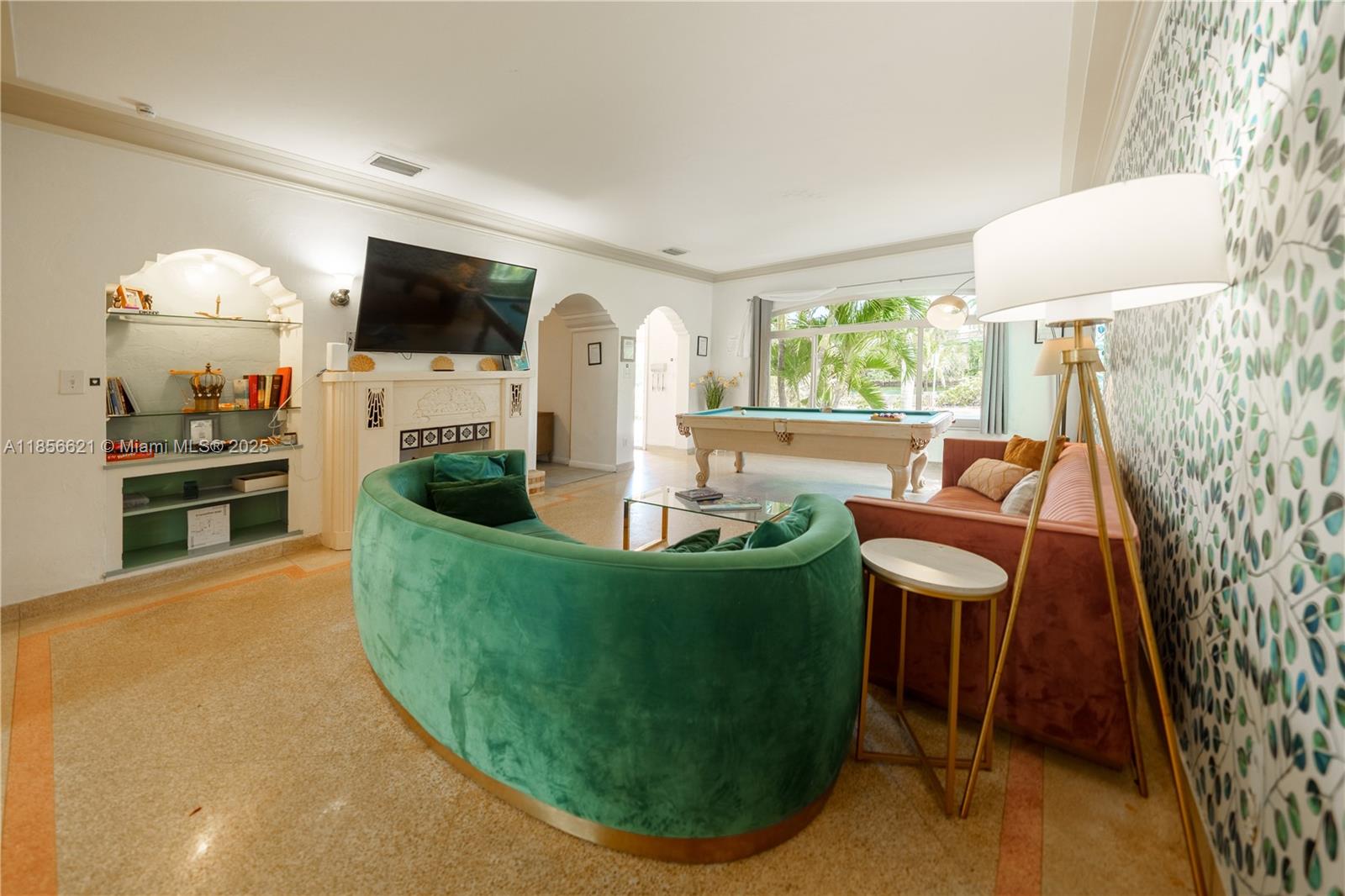 84b12bae-6420 701 Hollywood Blvd # 701, Hollywood FL 33019 — #A11856621