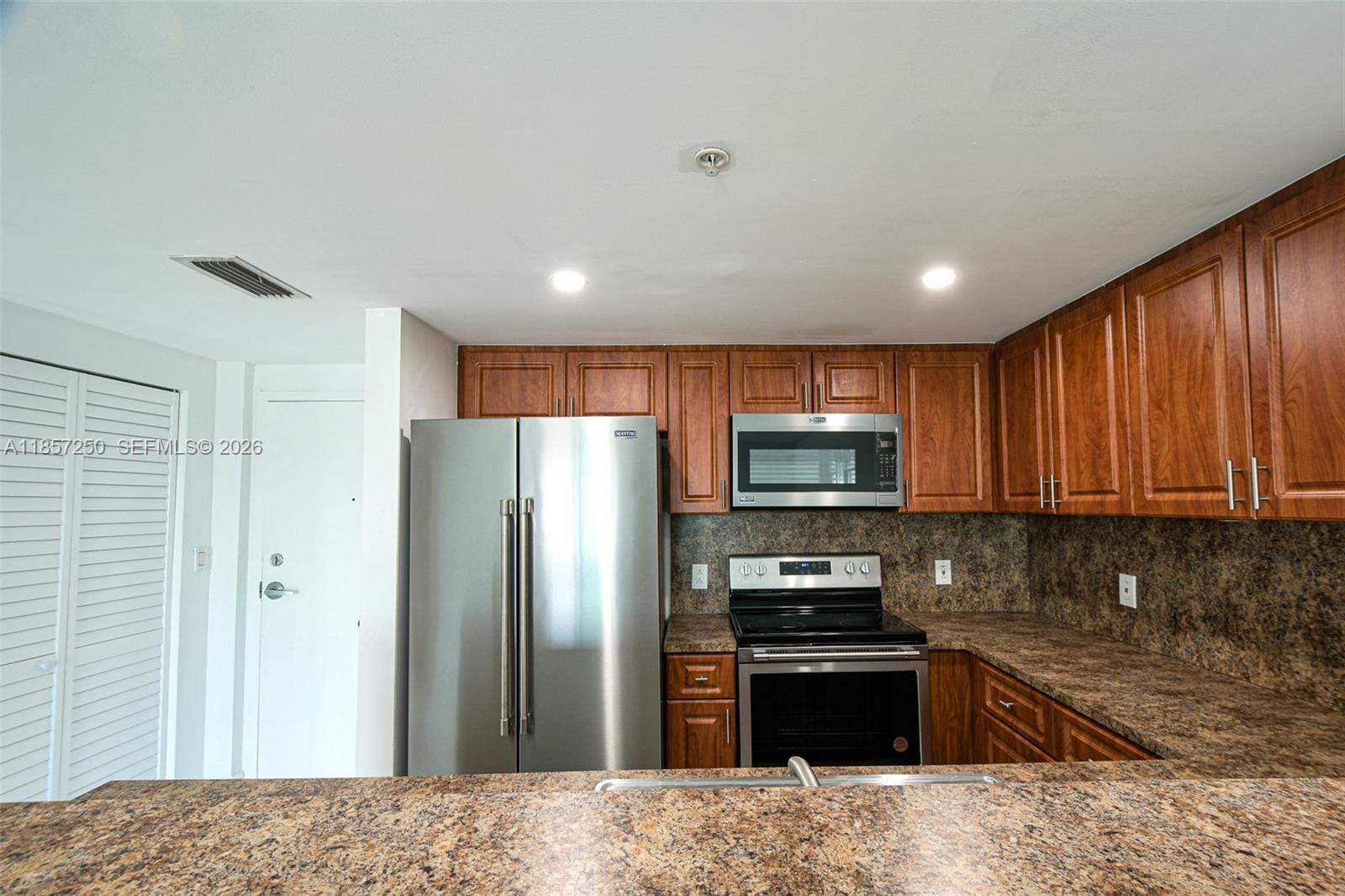 84b12bae-6440 2740 SW 28th Ter # 603, Miami FL 33133 — #A11857250