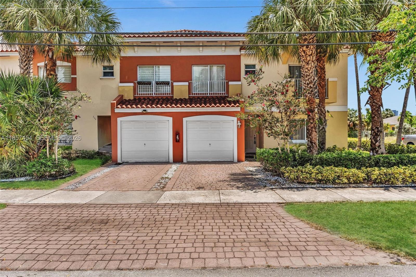 84b12bae-6454 202 NW 14th Ave # 202, Fort Lauderdale FL 33311 — #A11857454