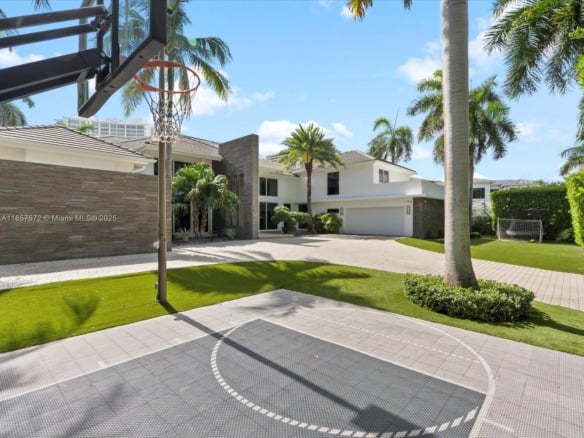 224 S ISLAND, Golden Beach FL 33160 — #A11857572