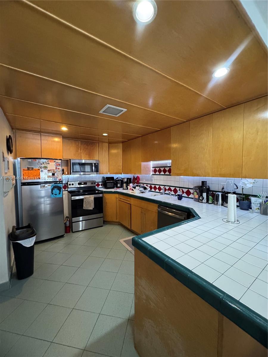 84b12bae-6471 6445 SW 116th Pl # A, Miami FL 33173 — #A11857846