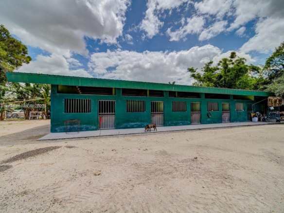 12160 NW 157 st, Miami FL 33018 — #A11858121