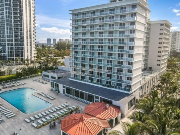 19201 Collins Ave # 611, Sunny Isles Beach FL 33160 — #A11858118
