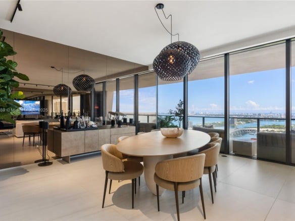 1000 Biscayne Blvd # 3502, Miami FL 33132 — #A11858559