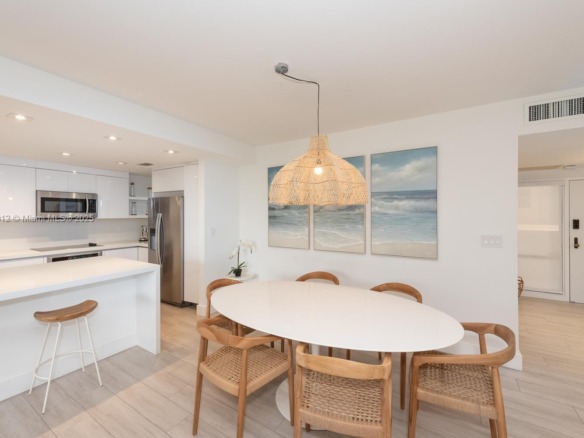 181 Crandon Blvd # 306, Key Biscayne FL 33149 — #A11859012