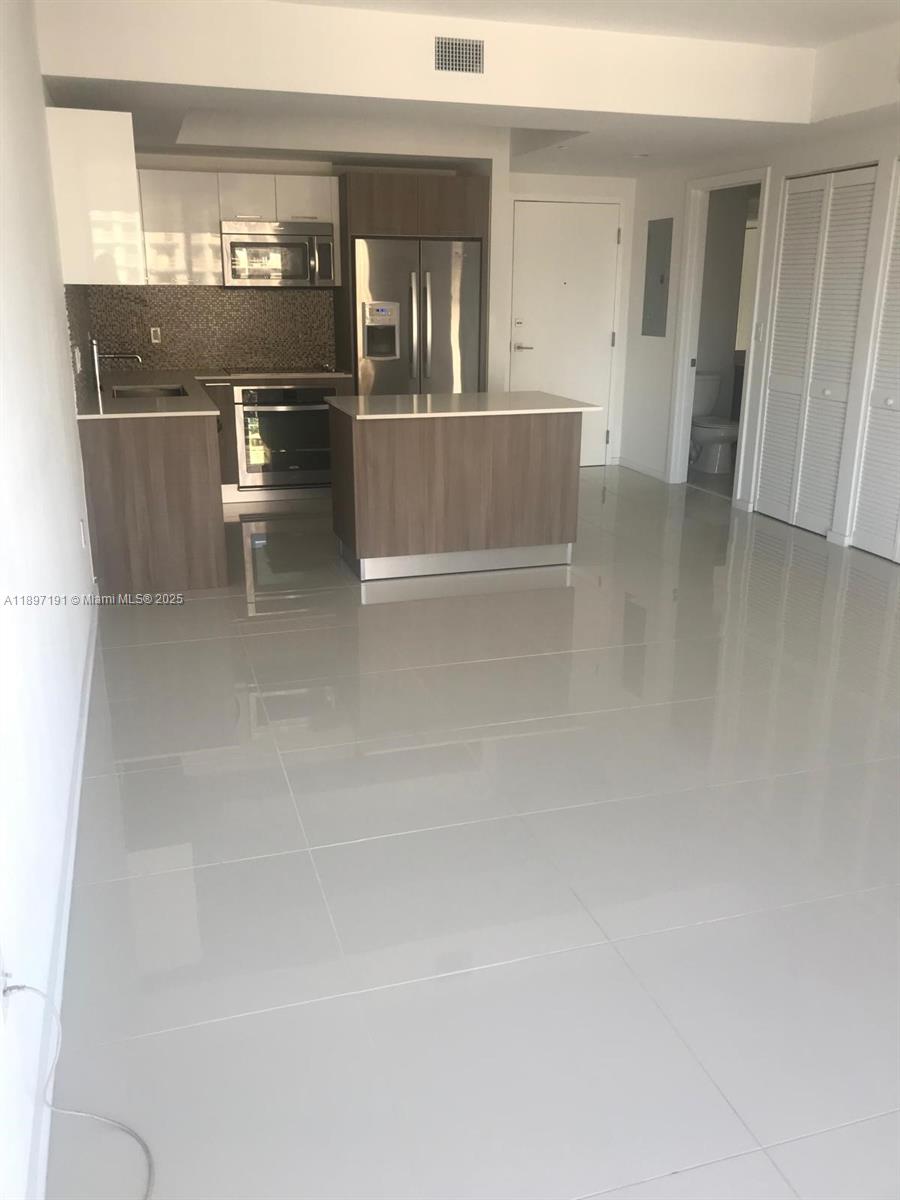 84b12bae-653 5300 Paseo Blvd # 1905, Doral FL 33166 — #A11897191