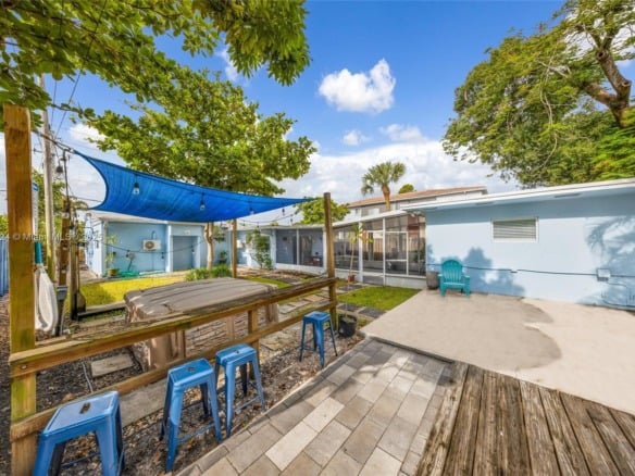 817 SW 12th St, Fort Lauderdale FL 33315 — #A11859524