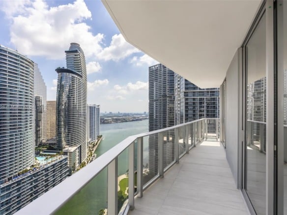 77 SE 5th St # 2410, Miami FL 33131 — #A11859726