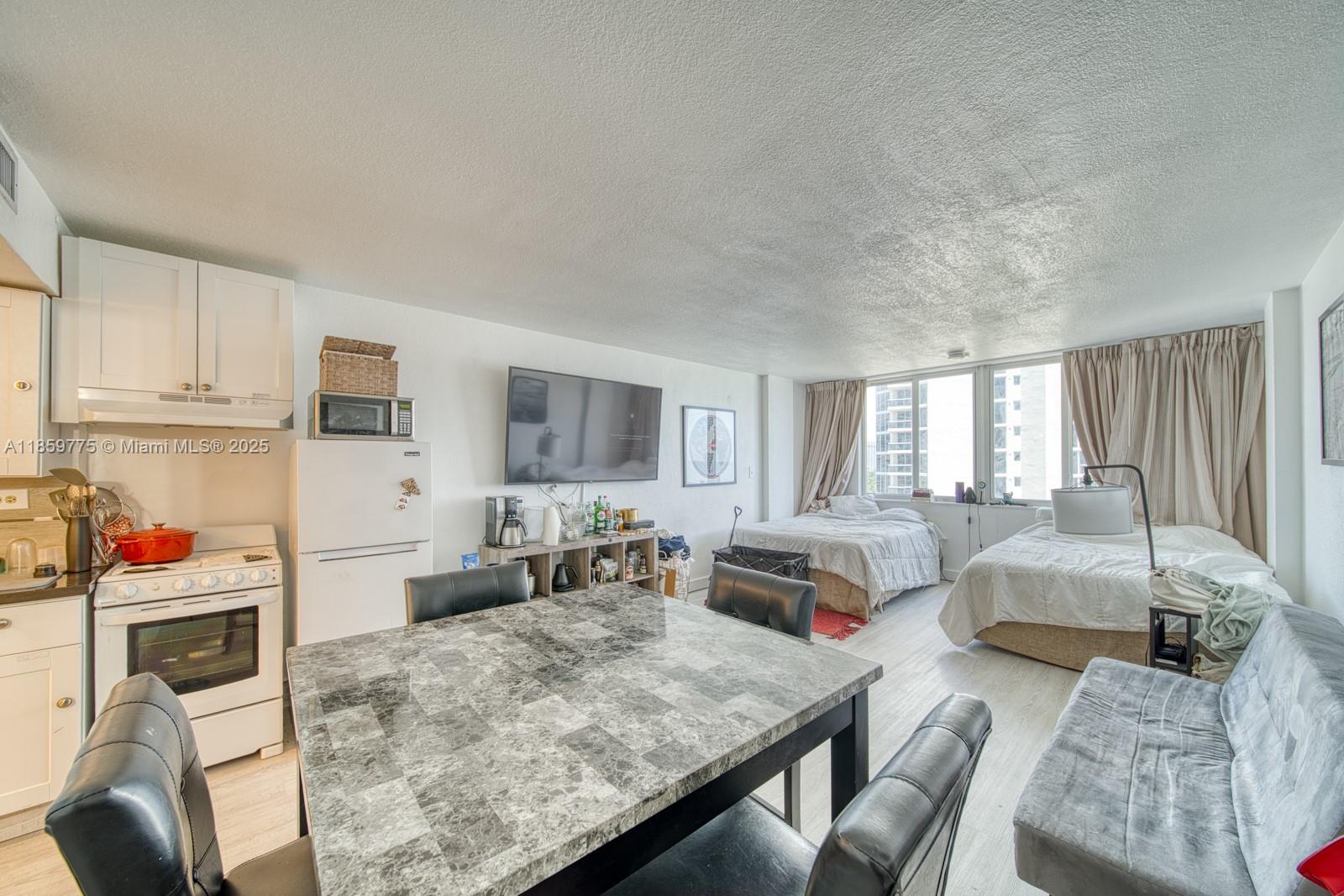 84b12bae-6548 19201 Collins Ave # 822, Sunny Isles Beach FL 33160 — #A11859775