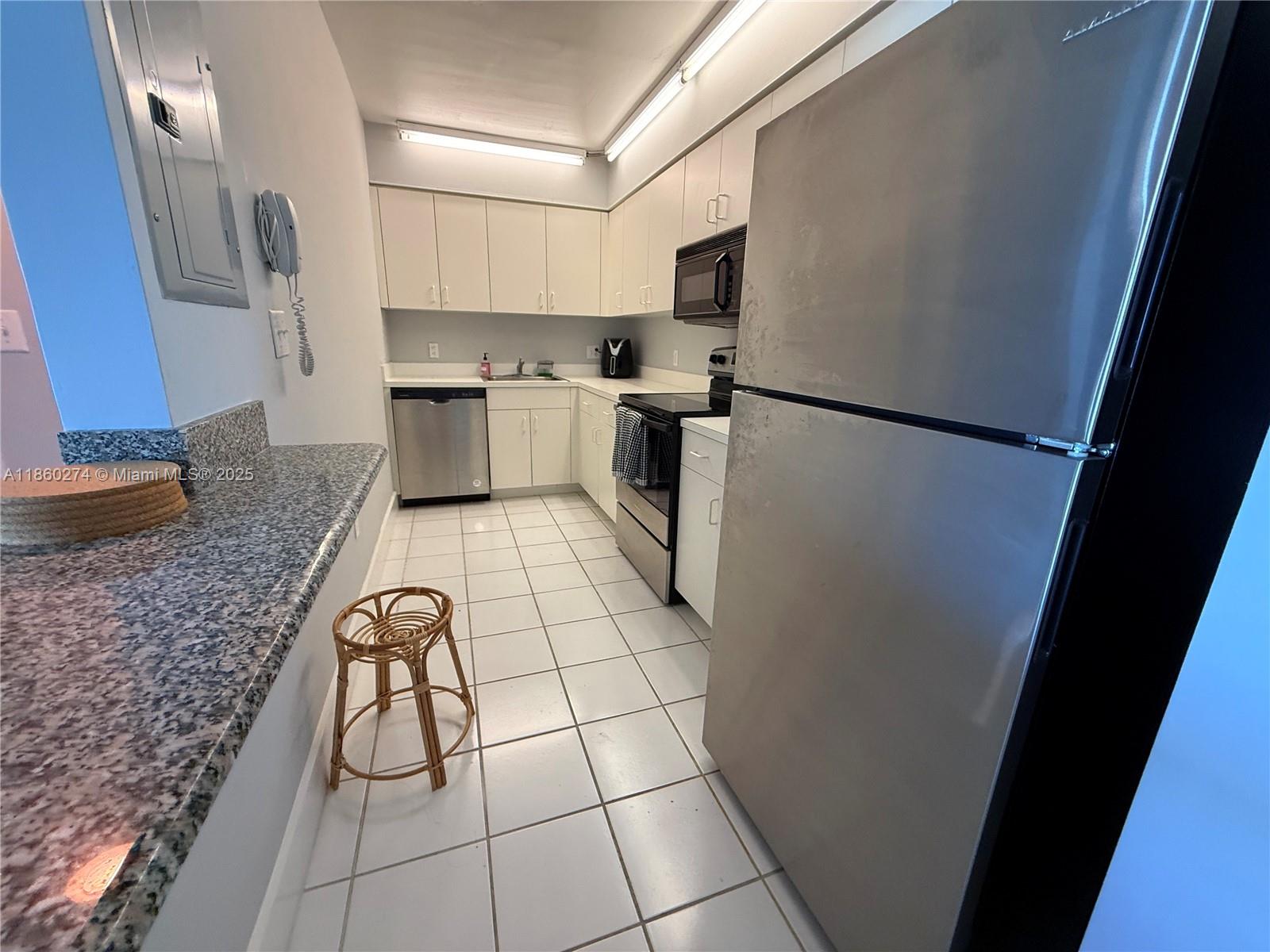 84b12bae-6580 800 Claughton Island Dr # 703, Miami FL 33131 — #A11860274