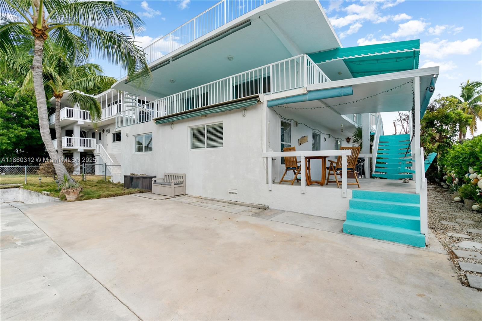 84b12bae-6581 1210 Cactus St, Key Largo FL 33037 — #A11860312